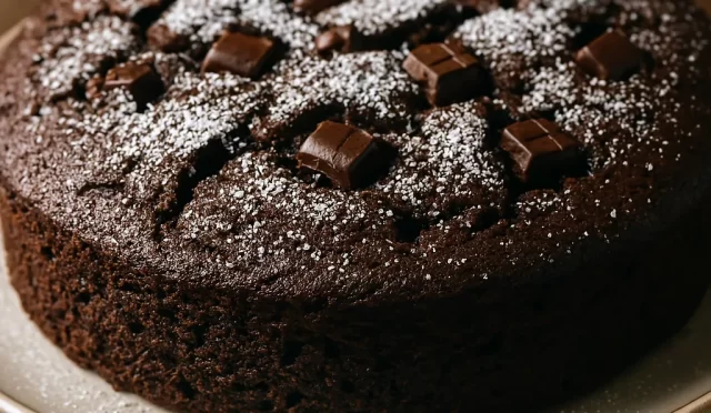 sadece-15-dakikada-hazir-bu-cikolatali-kek-tarifiyle-herkesi-sasirtin